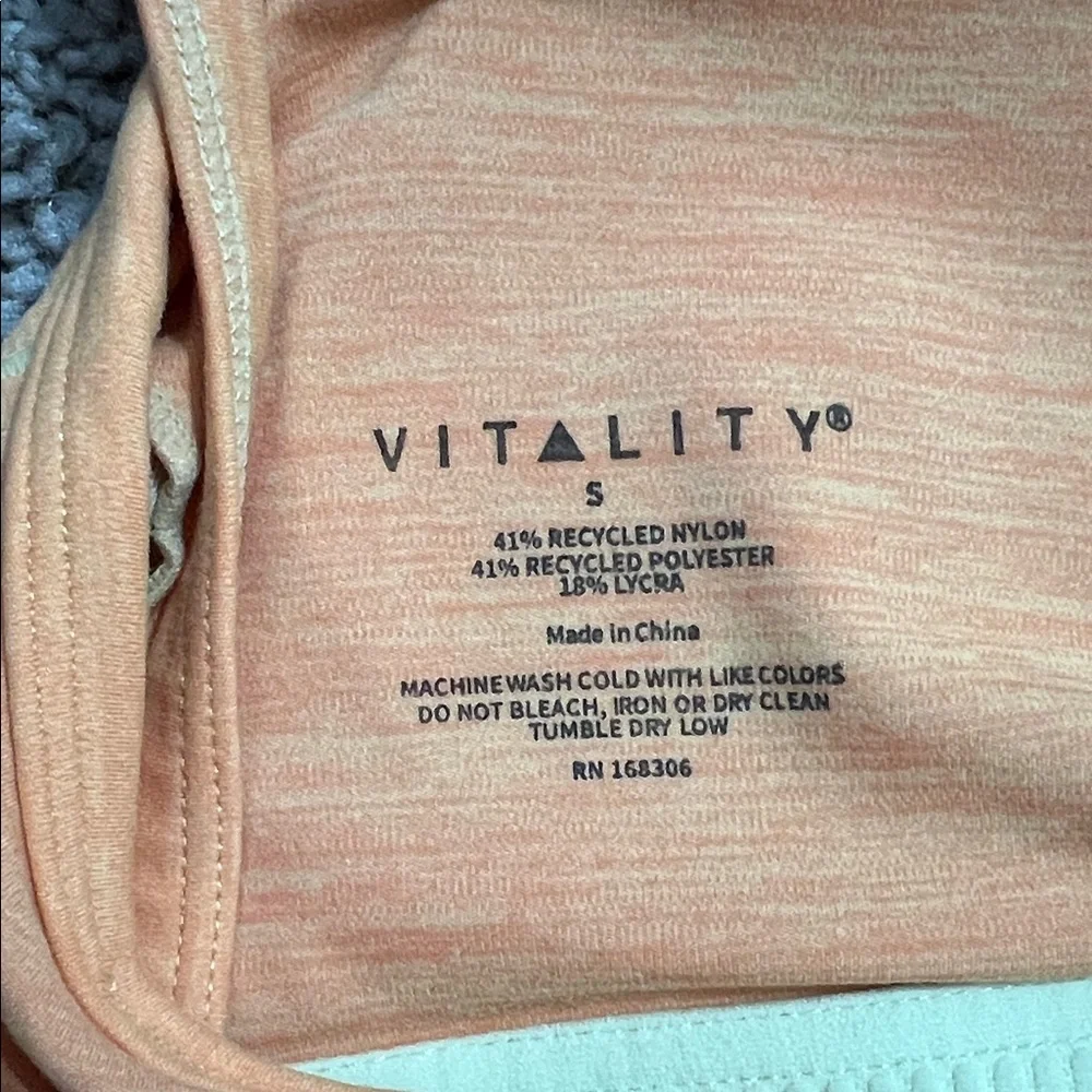 Vitality Orange Workout Set - Picture 4 of 5